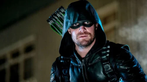 ¡Stephen Amell apoya a familia de compañero de Arrow!